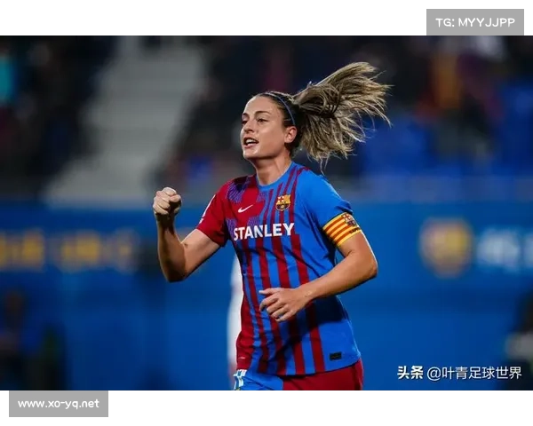 巴萨女足两记精彩任意球破门展现超强实力打破对手防线